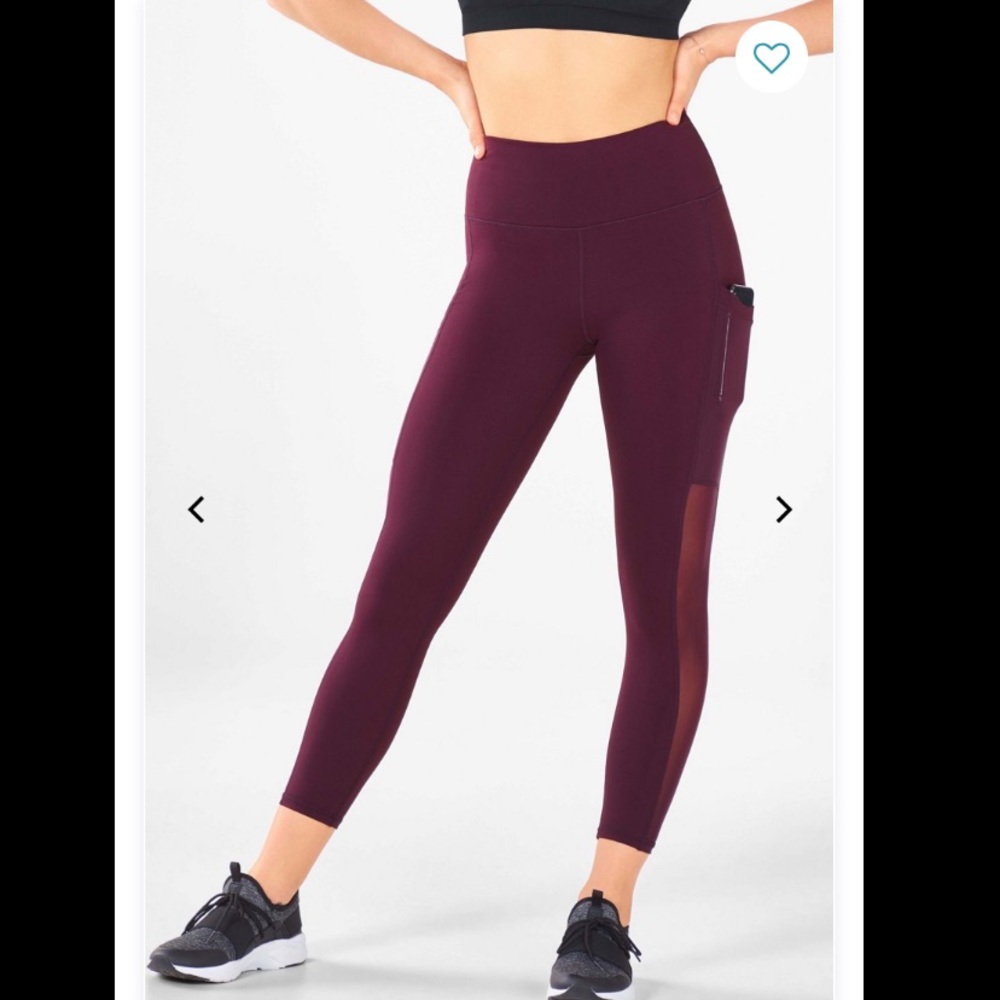 Fabletics Mila High-Waisted Pocket Legging